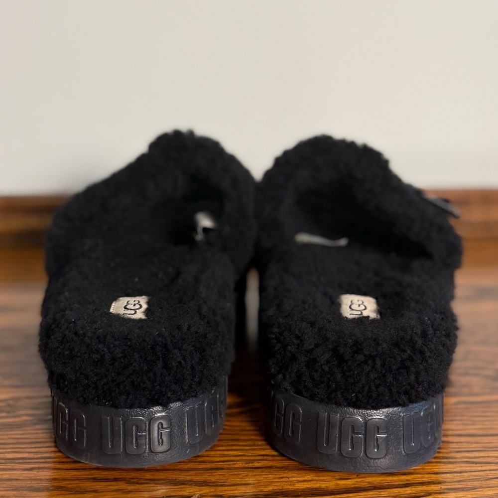 UGG Women’s Black Fluff Fluffita Platform Logo Slipper Sandal - Picture 6 of 10